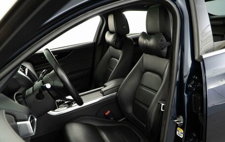 Jaguar XE I рестайлинг, 2019 год, 2 653 200 рублей, 10 фотография