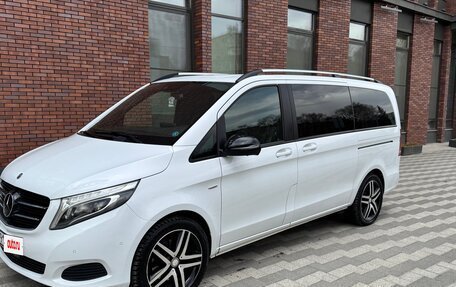 Mercedes-Benz V-Класс, 2017 год, 5 200 000 рублей, 5 фотография