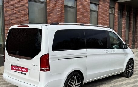 Mercedes-Benz V-Класс, 2017 год, 5 200 000 рублей, 3 фотография