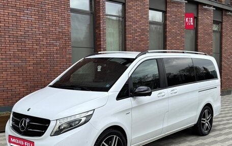 Mercedes-Benz V-Класс, 2017 год, 5 200 000 рублей, 6 фотография
