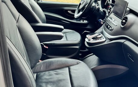 Mercedes-Benz V-Класс, 2017 год, 5 200 000 рублей, 24 фотография