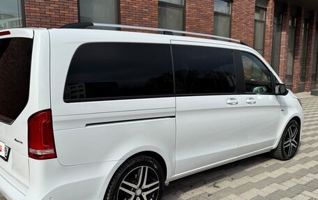 Mercedes-Benz V-Класс, 2017 год, 5 200 000 рублей, 33 фотография