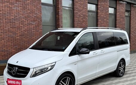 Mercedes-Benz V-Класс, 2017 год, 5 200 000 рублей, 38 фотография