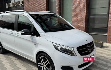 Mercedes-Benz V-Класс, 2017 год, 5 200 000 рублей, 35 фотография