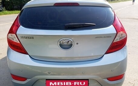 Hyundai Solaris II рестайлинг, 2011 год, 750 000 рублей, 6 фотография