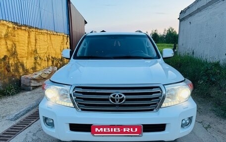 Toyota Land Cruiser 200, 2014 год, 3 750 000 рублей, 9 фотография