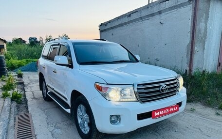 Toyota Land Cruiser 200, 2014 год, 3 750 000 рублей, 7 фотография