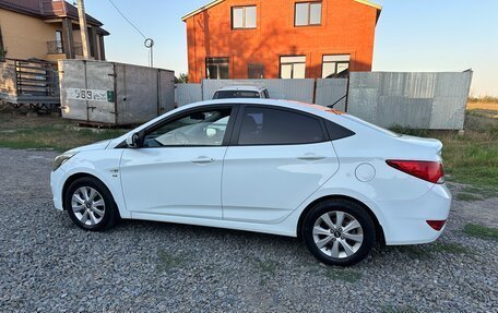 Hyundai Solaris II рестайлинг, 2016 год, 1 050 000 рублей, 3 фотография