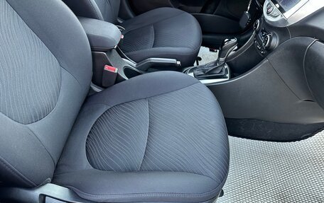 Hyundai Solaris II рестайлинг, 2016 год, 1 050 000 рублей, 19 фотография