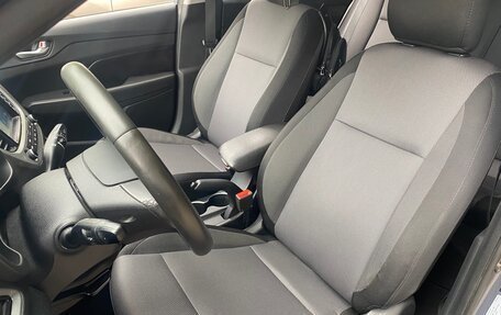 Hyundai Solaris II рестайлинг, 2017 год, 969 000 рублей, 17 фотография