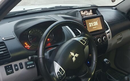 Mitsubishi Pajero Sport II рестайлинг, 2015 год, 1 550 000 рублей, 4 фотография