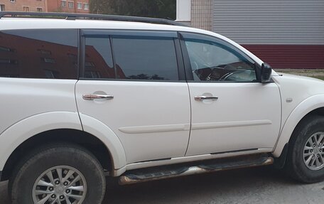 Mitsubishi Pajero Sport II рестайлинг, 2015 год, 1 550 000 рублей, 9 фотография