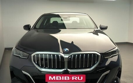 BMW 5 серия, 2025 год, 8 610 000 рублей, 2 фотография