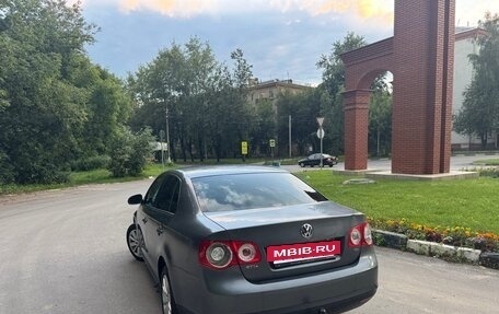 Volkswagen Jetta VI, 2010 год, 470 000 рублей, 6 фотография