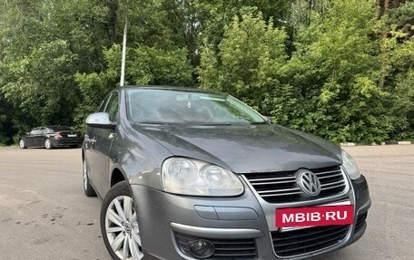 Volkswagen Jetta VI, 2010 год, 470 000 рублей, 2 фотография