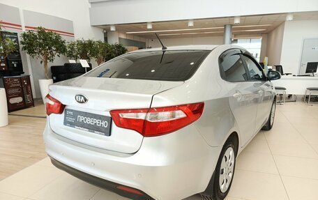 KIA Rio III рестайлинг, 2013 год, 798 000 рублей, 5 фотография