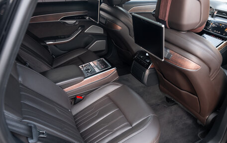 Audi A8, 2018 год, 4 800 000 рублей, 6 фотография
