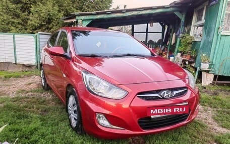 Hyundai Solaris II рестайлинг, 2011 год, 900 000 рублей, 3 фотография