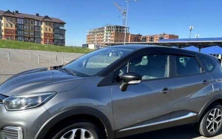 Renault Kaptur I рестайлинг, 2018 год, 2 000 000 рублей, 2 фотография