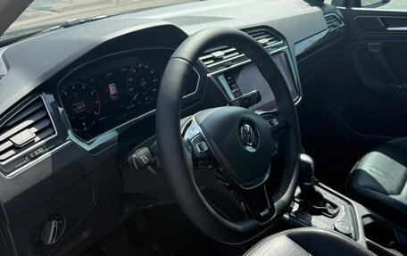 Volkswagen Tiguan II, 2018 год, 2 350 000 рублей, 7 фотография