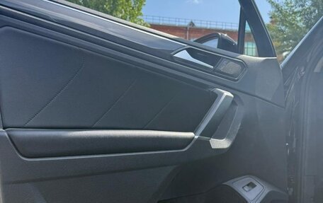 Volkswagen Tiguan II, 2018 год, 2 350 000 рублей, 12 фотография