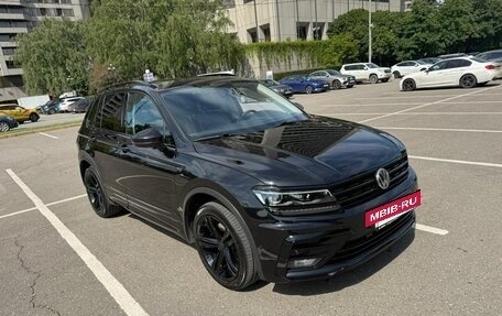 Volkswagen Tiguan II, 2018 год, 2 350 000 рублей, 2 фотография