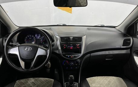 Hyundai Solaris II рестайлинг, 2016 год, 895 000 рублей, 9 фотография