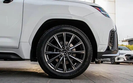 Lexus LX, 2024 год, 17 000 000 рублей, 5 фотография