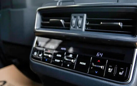 Lexus LX, 2024 год, 17 000 000 рублей, 20 фотография