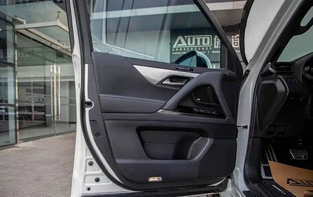 Lexus LX, 2024 год, 17 000 000 рублей, 22 фотография