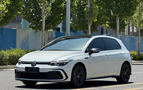 Volkswagen Golf VIII, 2021 год, 1 315 000 рублей, 1 фотография