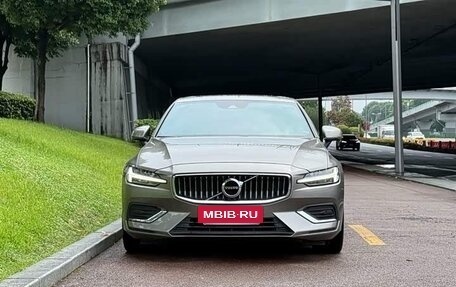 Volvo S60 III, 2022 год, 2 400 000 рублей, 2 фотография