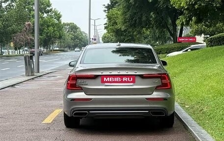 Volvo S60 III, 2022 год, 2 400 000 рублей, 3 фотография