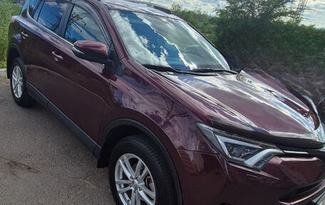 Toyota RAV4, 2017 год, 2 600 000 рублей, 2 фотография