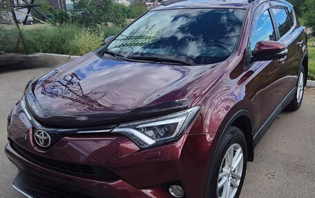 Toyota RAV4, 2017 год, 2 600 000 рублей, 6 фотография