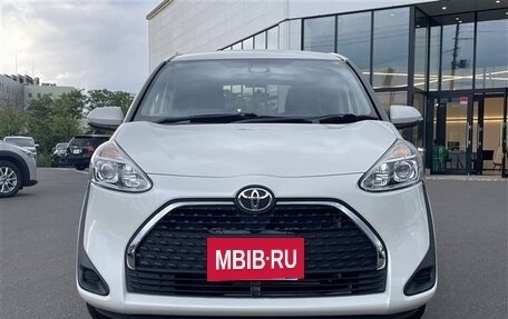 Toyota Sienta II, 2022 год, 967 000 рублей, 2 фотография