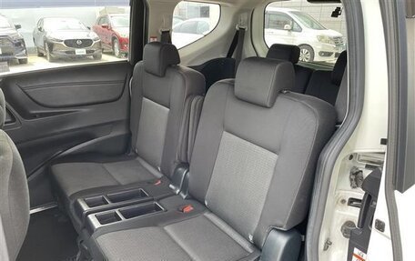 Toyota Sienta II, 2022 год, 967 000 рублей, 18 фотография