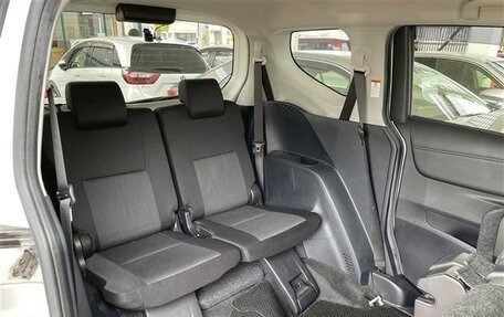 Toyota Sienta II, 2022 год, 967 000 рублей, 20 фотография