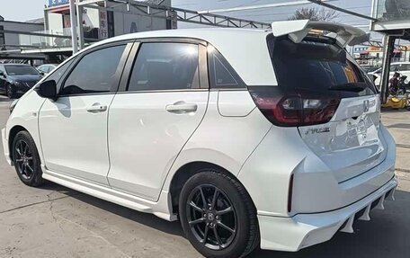 Honda Fit, 2022 год, 1 300 202 рублей, 4 фотография