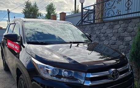 Toyota Highlander III, 2017 год, 4 600 000 рублей, 2 фотография