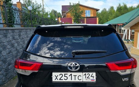 Toyota Highlander III, 2017 год, 4 600 000 рублей, 10 фотография