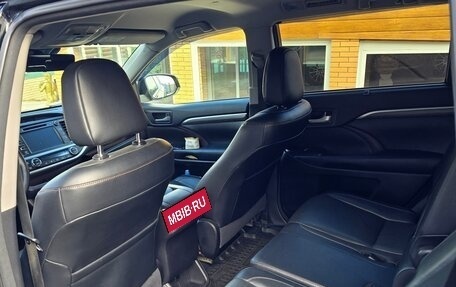 Toyota Highlander III, 2017 год, 4 600 000 рублей, 7 фотография