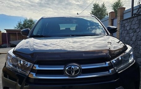 Toyota Highlander III, 2017 год, 4 600 000 рублей, 12 фотография