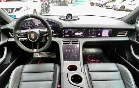 Porsche Taycan I, 2021 год, 6 850 000 рублей, 9 фотография