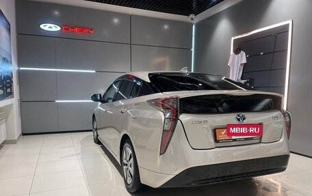 Toyota Prius IV XW50, 2018 год, 1 670 000 рублей, 7 фотография