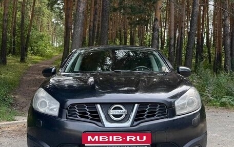 Nissan Qashqai, 2011 год, 730 000 рублей, 2 фотография