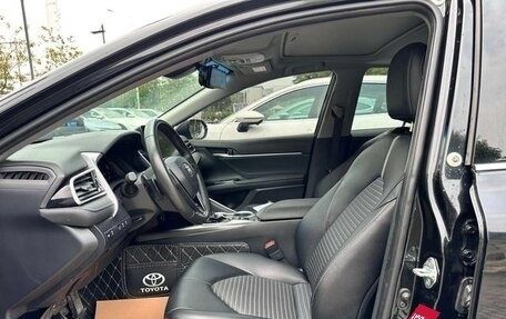 Toyota Camry, 2022 год, 2 370 000 рублей, 8 фотография