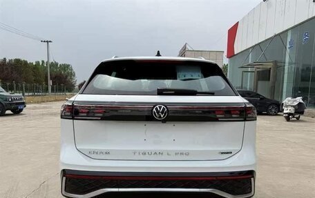Volkswagen Tiguan, 2025 год, 4 200 100 рублей, 5 фотография