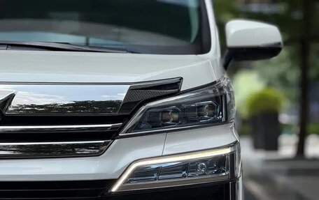 Toyota Vellfire II, 2021 год, 7 300 000 рублей, 3 фотография