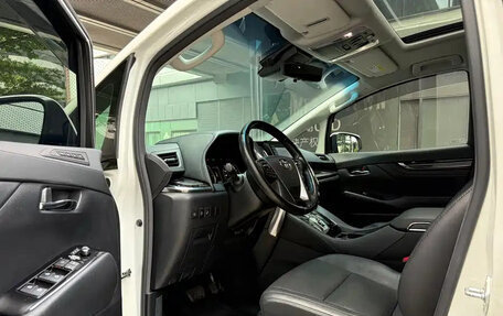Toyota Vellfire II, 2021 год, 7 300 000 рублей, 7 фотография